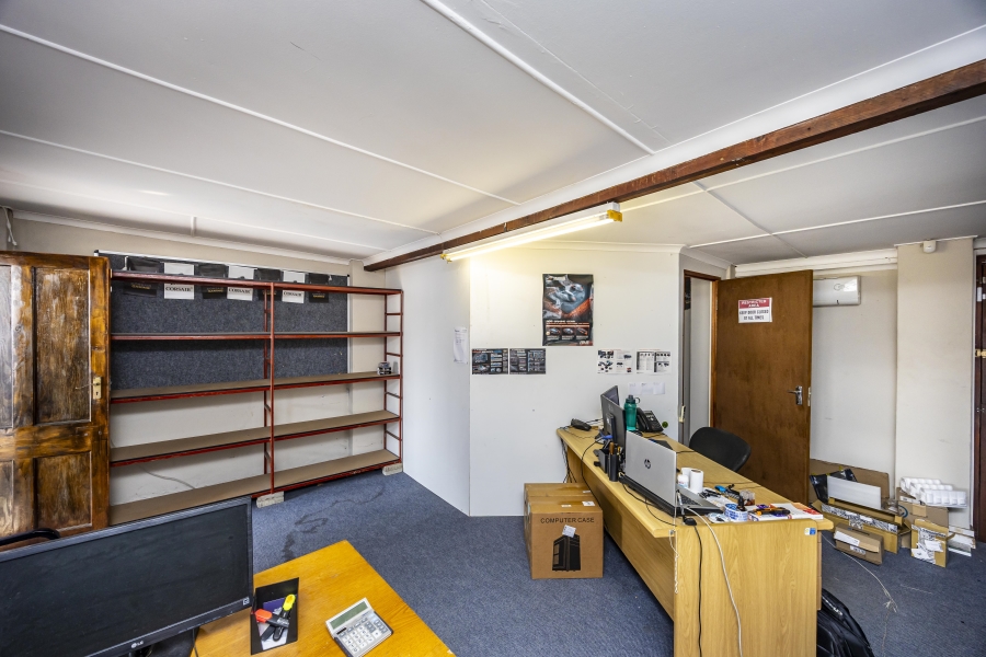 Commercial Property for Sale in Vincent Eastern Cape